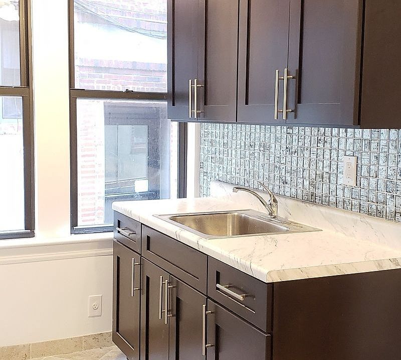 1st image of 3114 28th Ave APT 2R