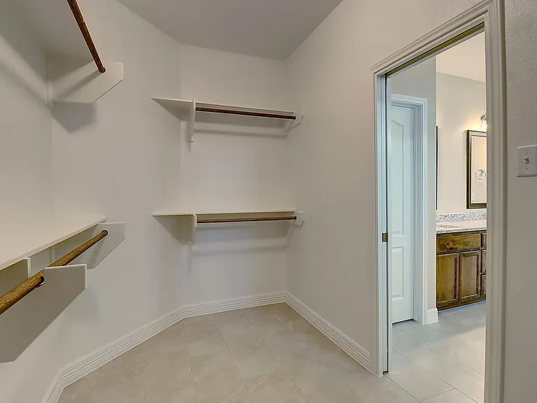 2202 Crystal Bay Dr — Photo 34