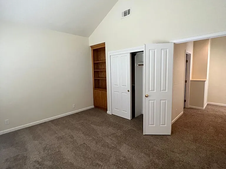 120 Heaton Ct — Photo 6