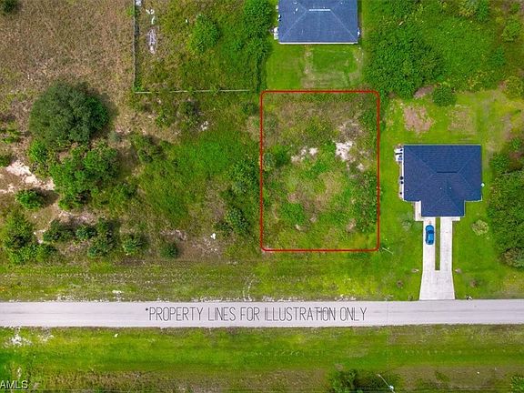 3rd image of 1122-1124 Eisenhower Blvd