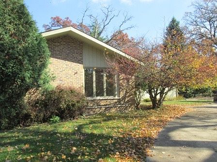 1st image of 625 Hawthorne Ln