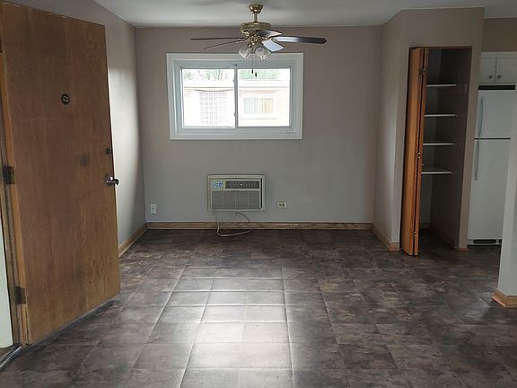 4th image of 4611 W 95th St Unit N