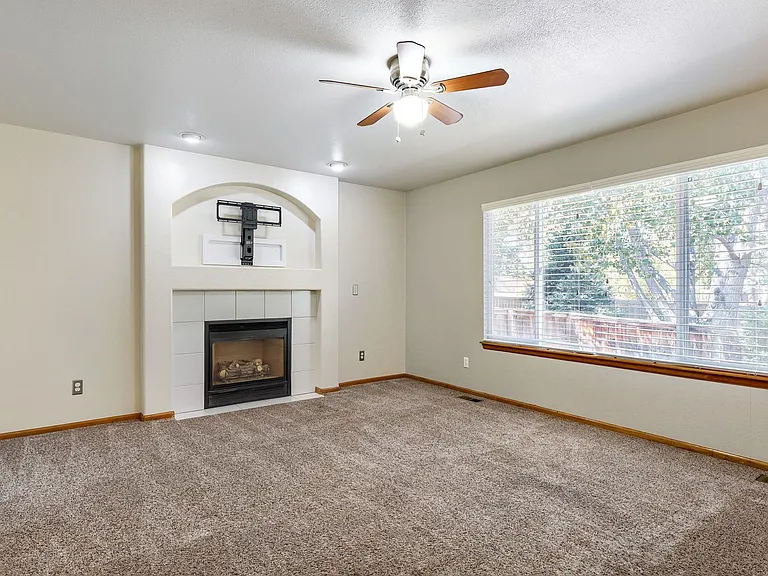 9635 Moss Rose Cir — Photo 6