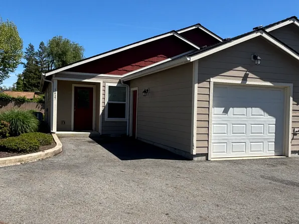 1427 Playford Ln, Grants Pass, OR 97527