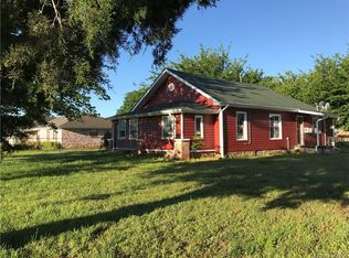 302 S Main St, Kellyville, OK 74039