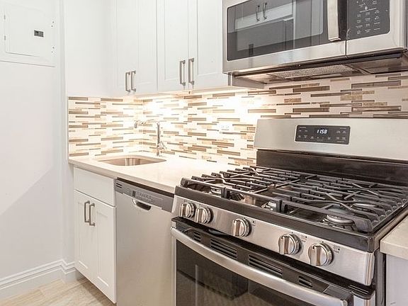3rd image of 201 E 87th St APT 22N