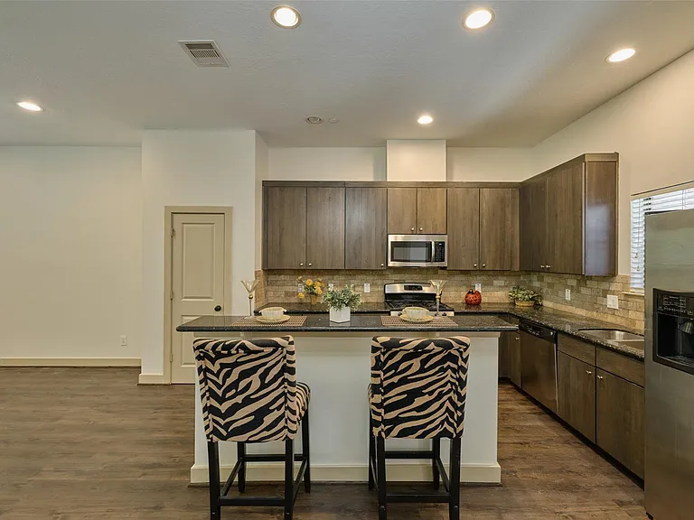 2422 Navigation Blvd #E — Photo 15