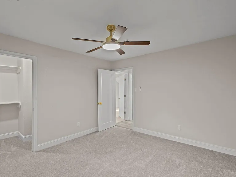 11118 Sagecountry Dr — Photo 31