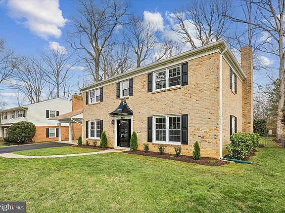 2nd image of 8407 Stockade Dr