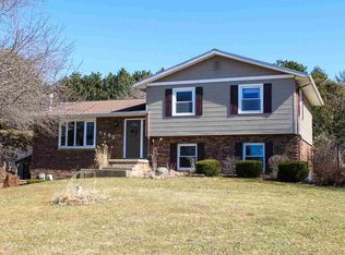 8963 E Riverview Dr, Shepherd, MI 48883