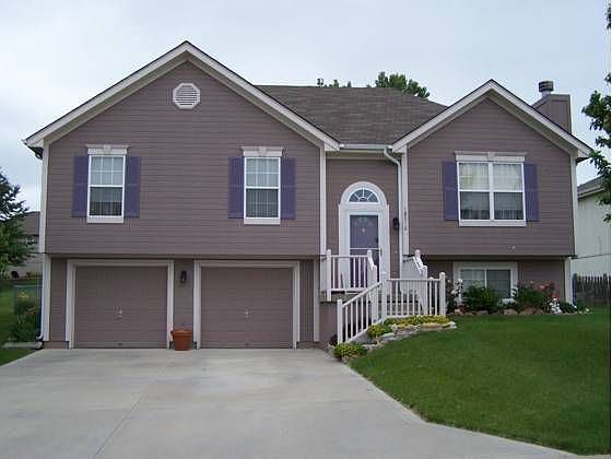 1st image of 18516 E 11 Street Ct N