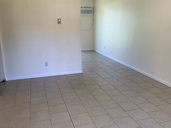 4th image of 836 S 13th St #236-06
