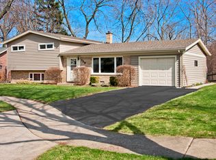 139 S Maple Ct, Palatine, IL 60067