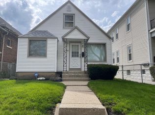 3261 S 8th St, Milwaukee, WI 53215