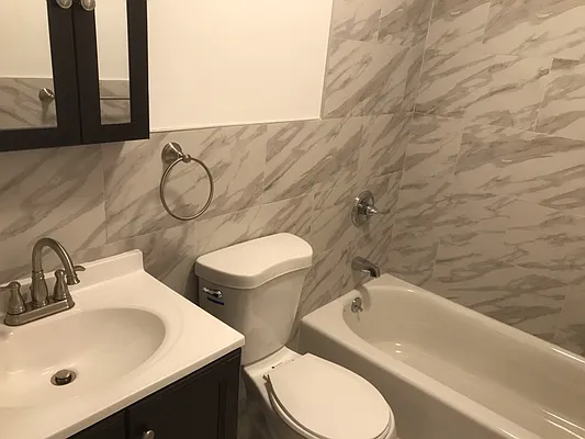 Rented by H L Dynasty Real Estate Corp | media 3