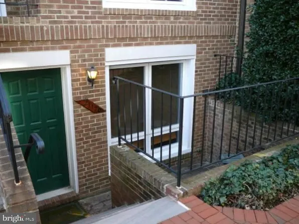 2117 N Monroe St APT D, Arlington, VA 22207