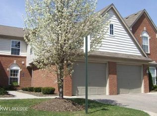 20612 Dunham Rd, Clinton Township, MI 48038