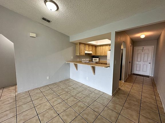 5th image of 829 Gleason Pkwy APT 3