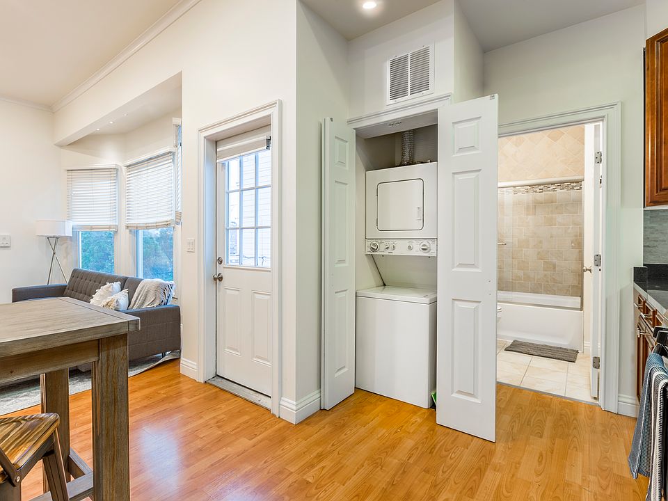 1st image of 3126 25th St #8995958