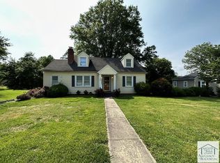 469 Woodlawn Dr, Danville, VA 24541