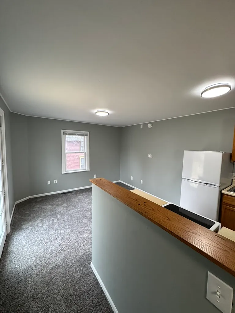 Studio, 250 sqft, $750 — Photo 1