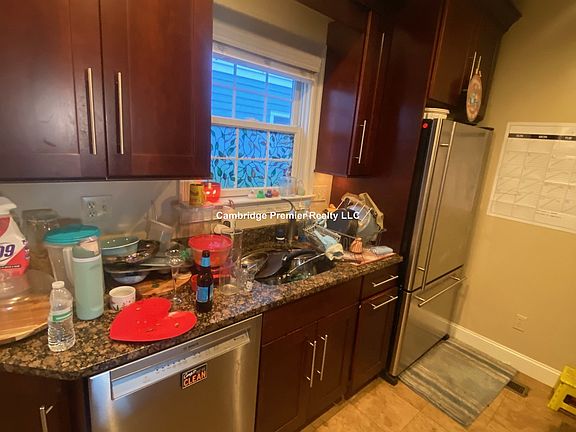 5th image of 325 Elm St #2