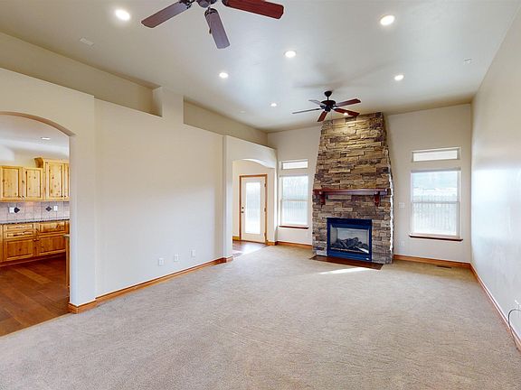 3rd image of 1144 River Rock Ct