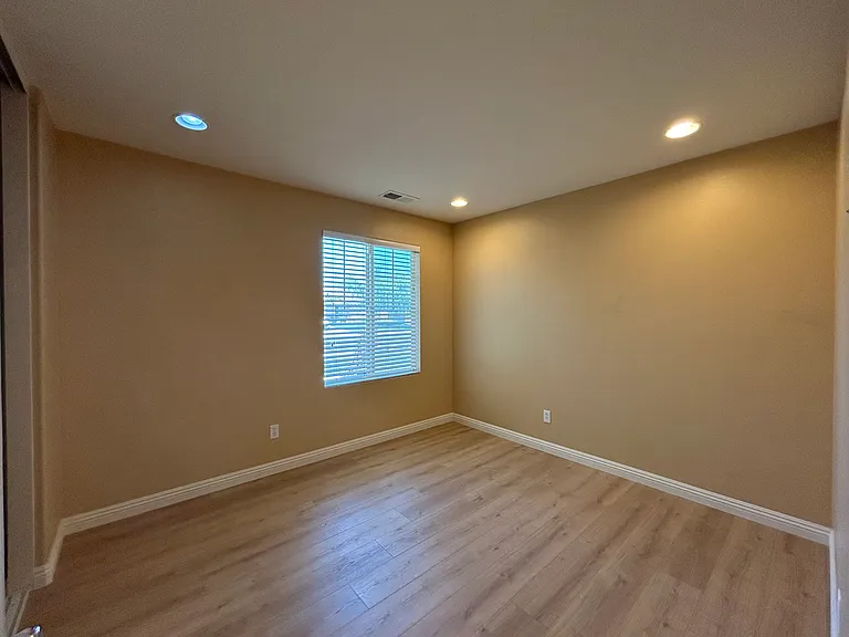 7346 Lower Creek Cir — Photo 15