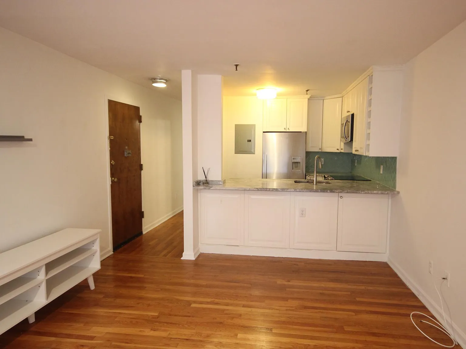 1 bed, 660 sqft, $3,000 — Photo 3