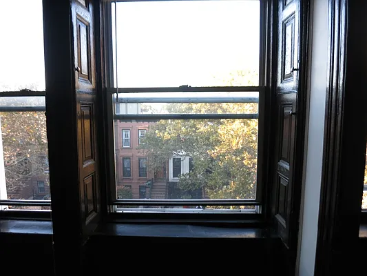 Rented by MNS | media 8