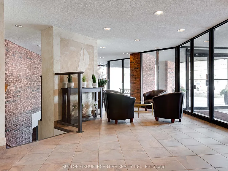 181 Collier St #117 — Photo 2