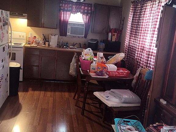 3rd image of 508 Pineywood Dr