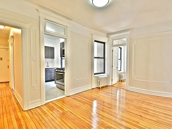 2nd image of 300 12th St APT 10