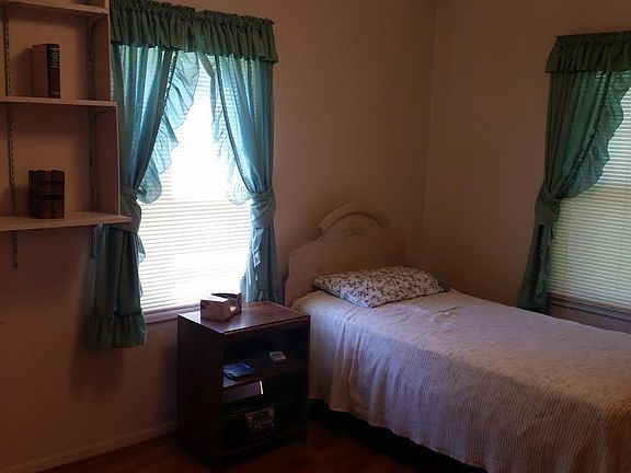 5th image of 31365 1st Ave