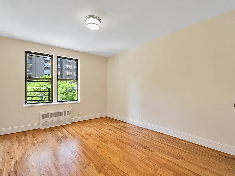 1378 York Ave #3B — Photo 3