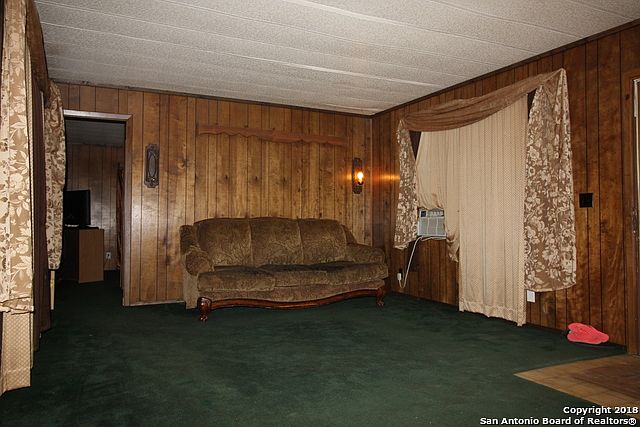 2nd image of 504 W Benton Ave
