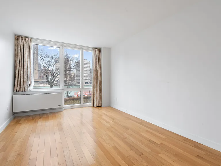 415 Main St #2-F — Photo 5