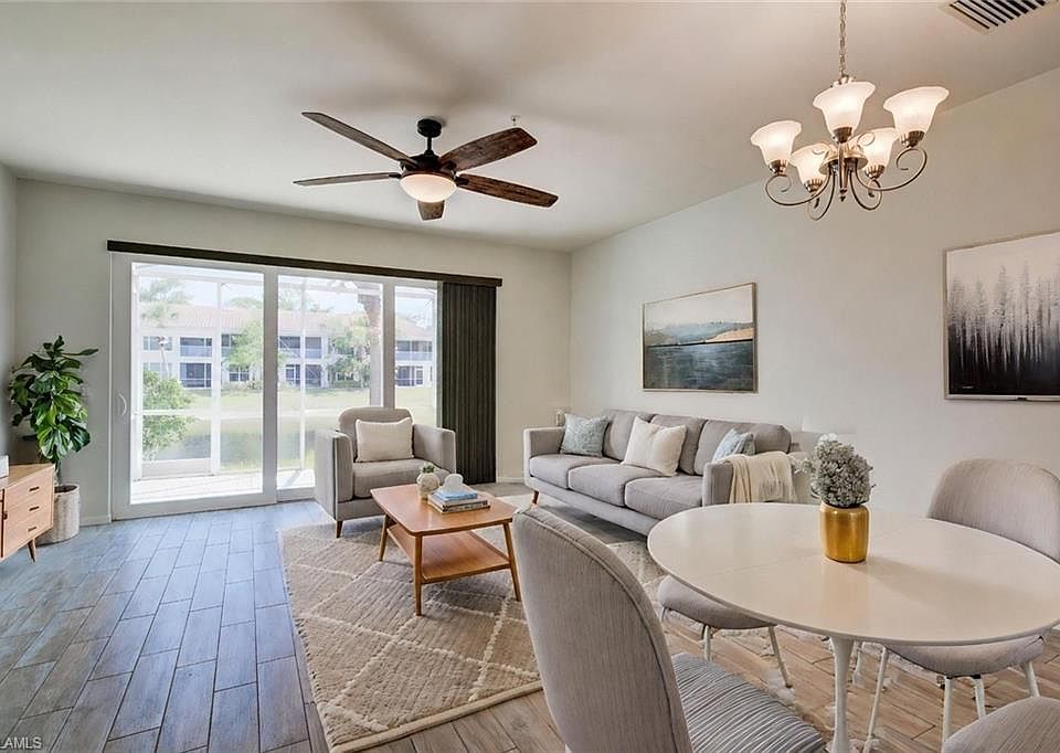 1st image of 904 Hampton CIR