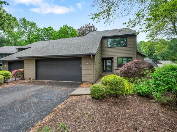 16 Ironwood Road #16, West Hartford, CT 06117