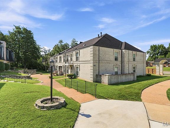 2nd image of 4392 Chateau De Ville Dr APT H
