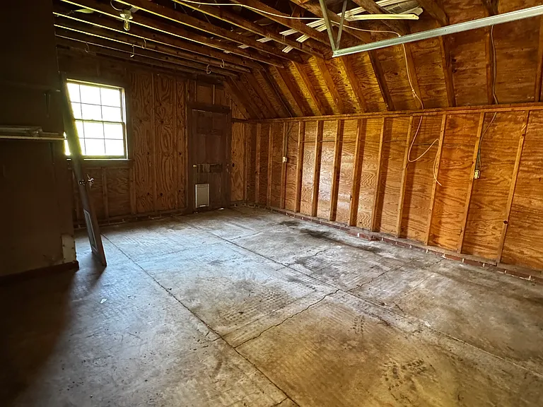 812 S Broad St — Photo 10