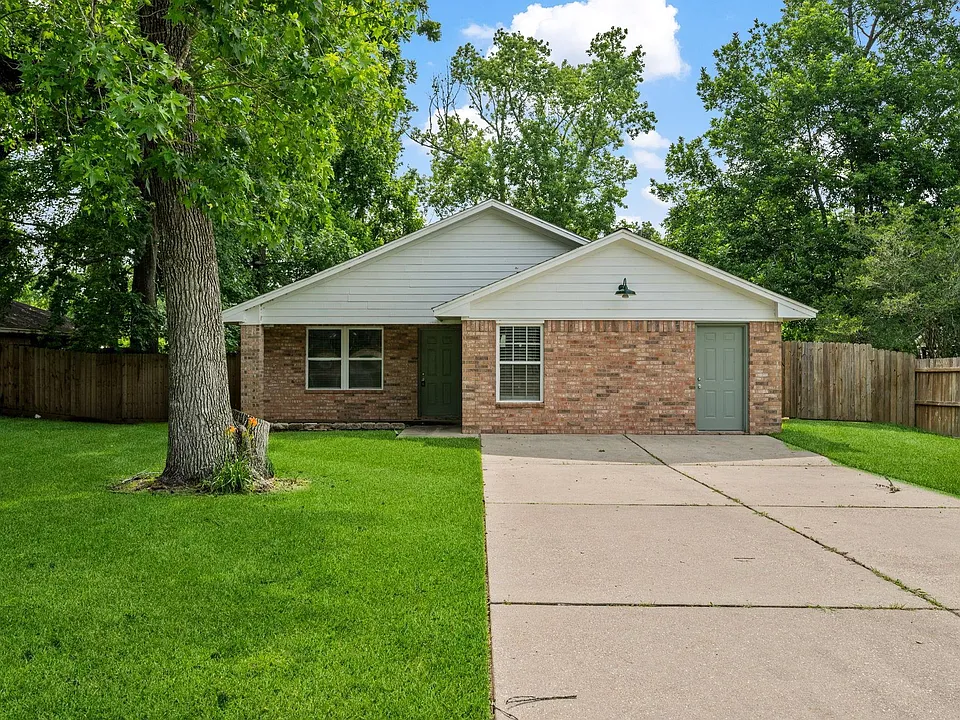 157 Hillside Dr