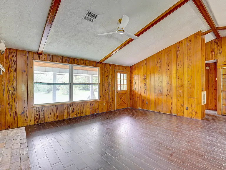5290 Cyril Dr — Photo 4