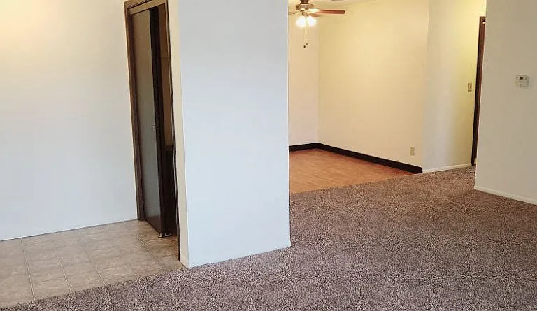 Kimberly Club Apartments — Photo 161