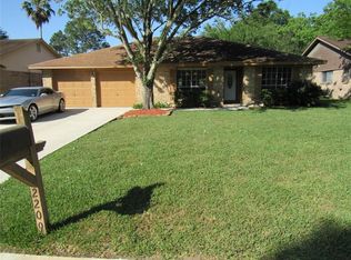 2209 Colonial Ct N, League City, TX 77573