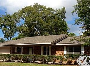 413 Martin St, Bonham, TX 75418