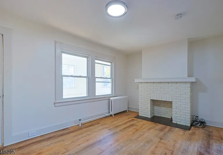 15 Hilltop Pl #2 — Photo 3