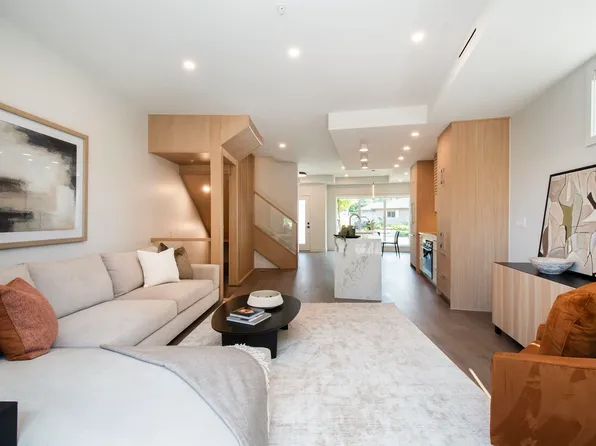 3181 Canfield Cres, North Vancouver, BC V7R 2V9