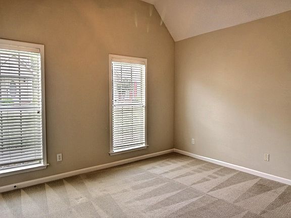 4th image of 120 Center Springs Dr
