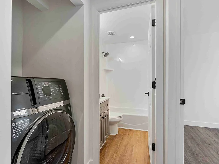 1016 E 900 S — Photo 18